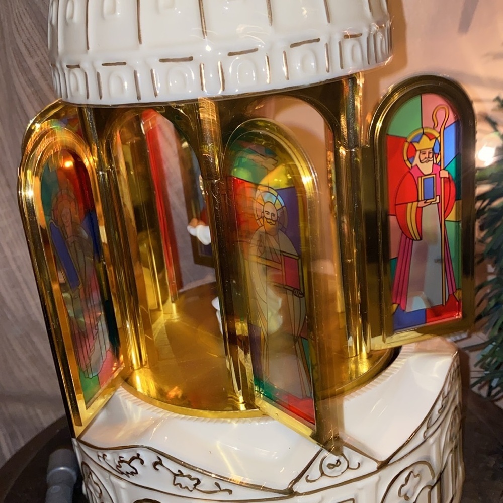 Gold Label Collection Porcelain Carillon Church Stained Glass Christmas - Picture 6 of 6